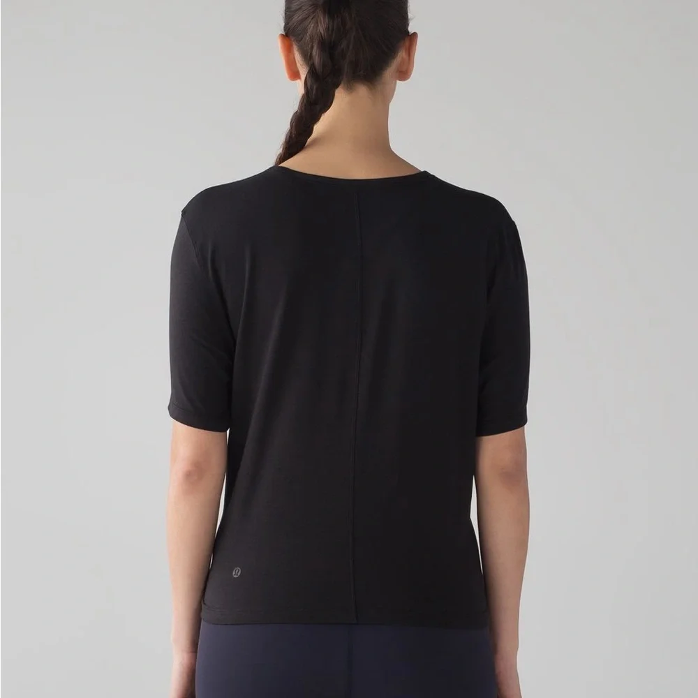 Lululemon Women’s Crescent T-Shirt Black‎ Small - Picture 2 of 9